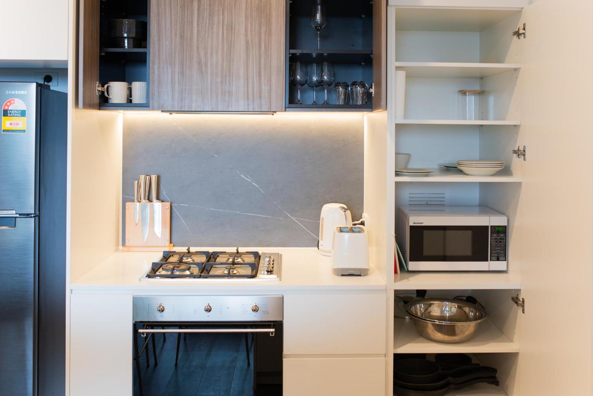 Apartment Next To Public Station, Boxhill Central, 2 Bedrooms, Free Parking And Wifi Box Hill Exterior photo