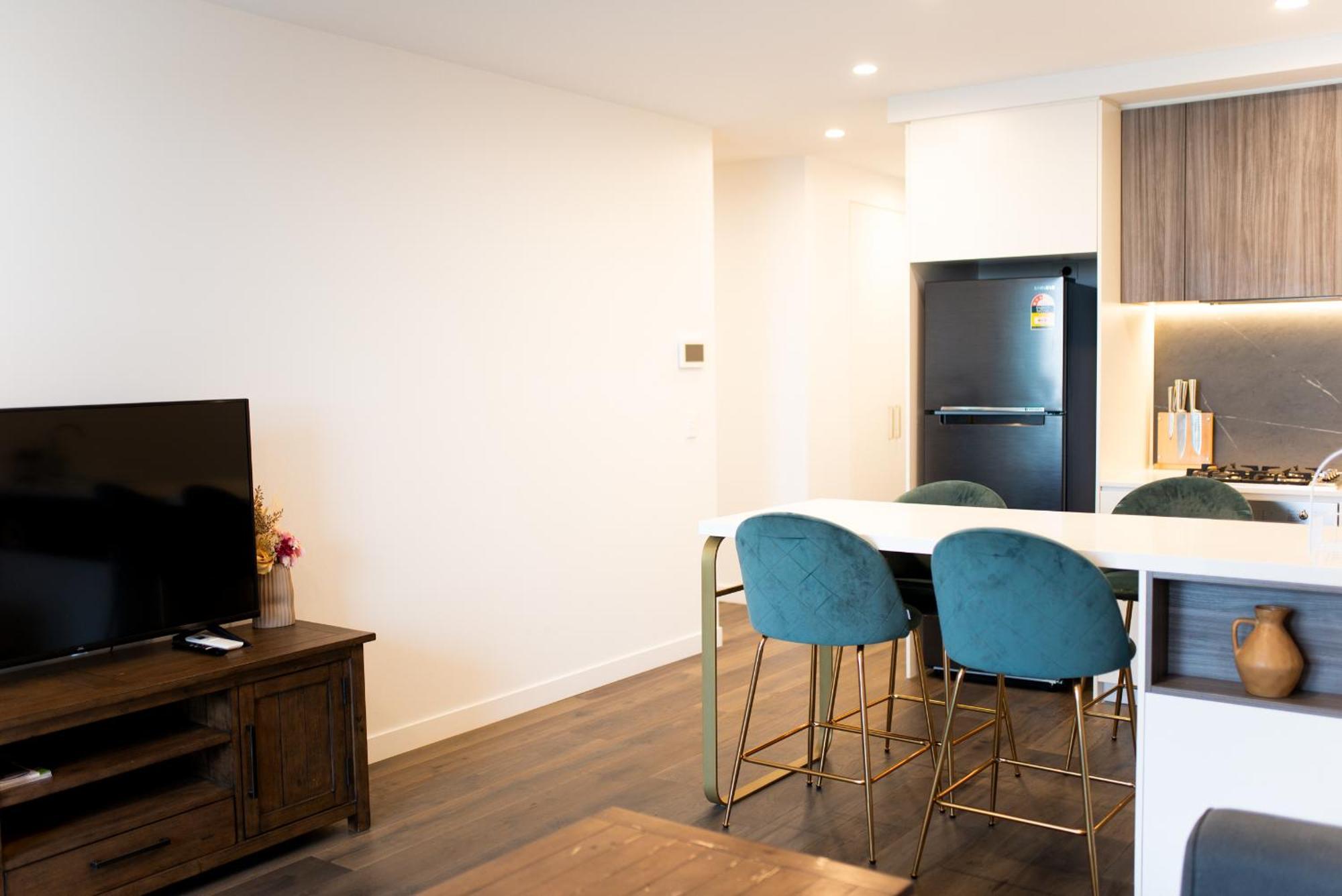 Apartment Next To Public Station, Boxhill Central, 2 Bedrooms, Free Parking And Wifi Box Hill Exterior photo
