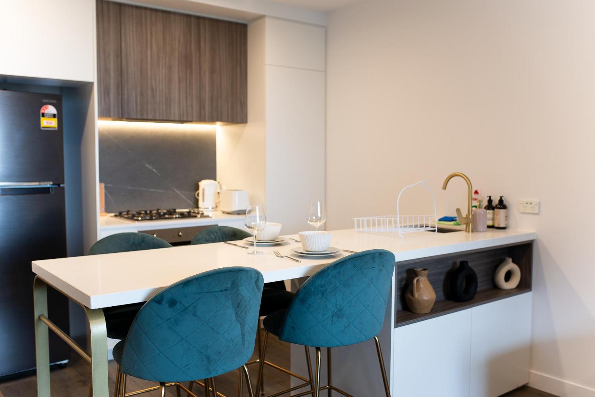 Apartment Next To Public Station, Boxhill Central, 2 Bedrooms, Free Parking And Wifi Box Hill Exterior photo