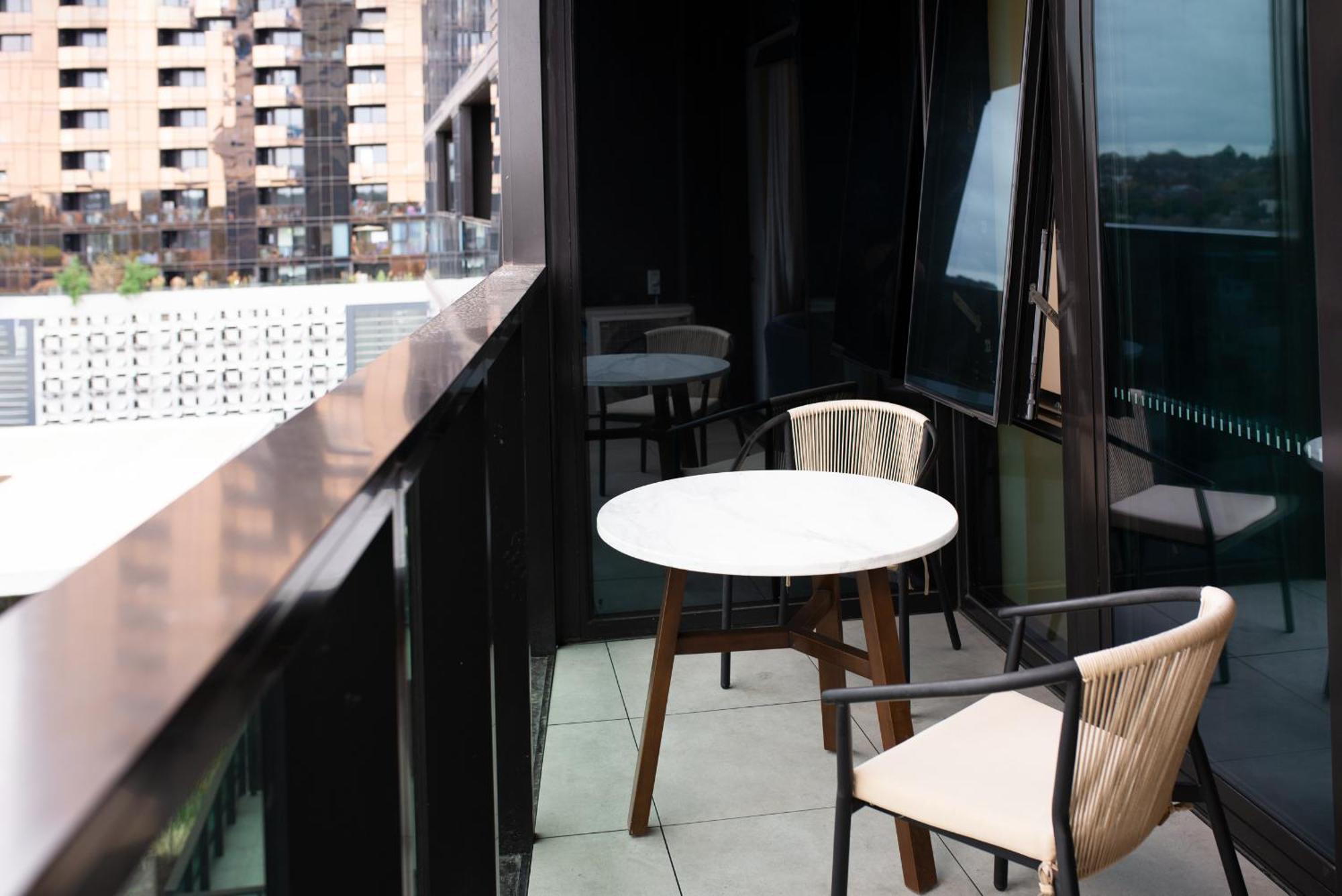Apartment Next To Public Station, Boxhill Central, 2 Bedrooms, Free Parking And Wifi Box Hill Exterior photo