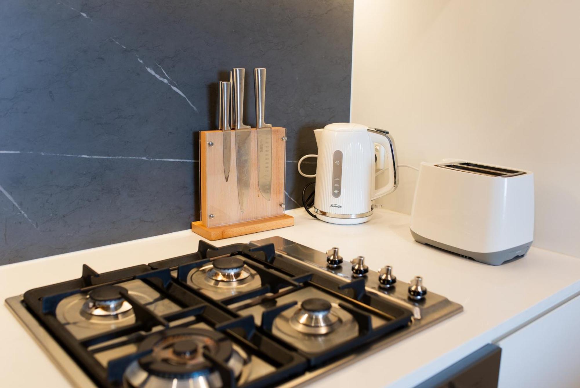 Apartment Next To Public Station, Boxhill Central, 2 Bedrooms, Free Parking And Wifi Box Hill Exterior photo