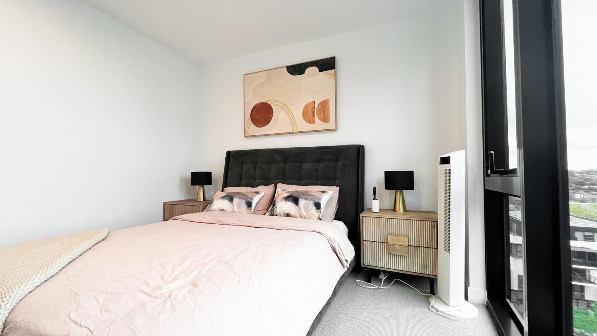 Apartment Next To Public Station, Boxhill Central, 2 Bedrooms, Free Parking And Wifi Box Hill Exterior photo