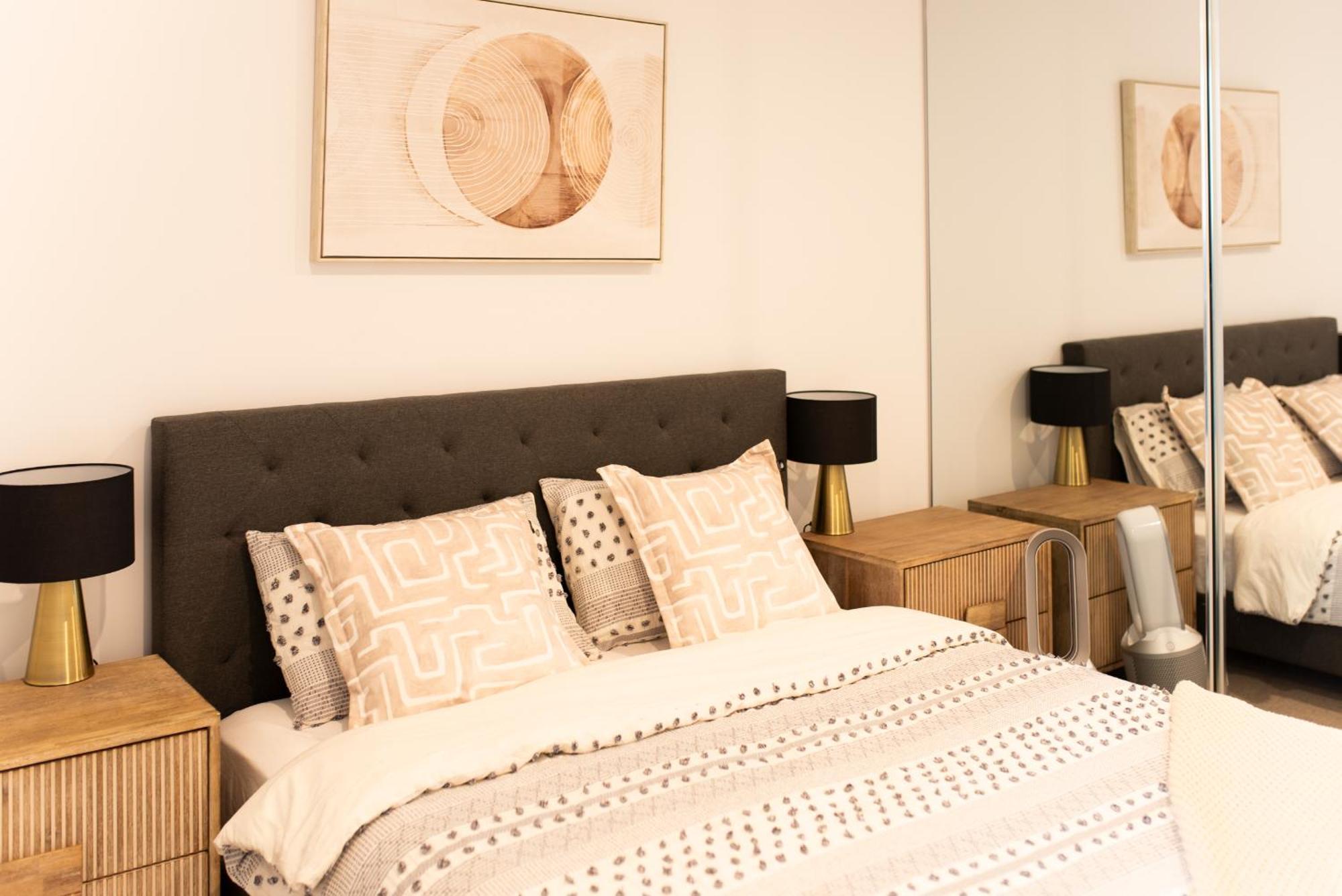 Apartment Next To Public Station, Boxhill Central, 2 Bedrooms, Free Parking And Wifi Box Hill Exterior photo