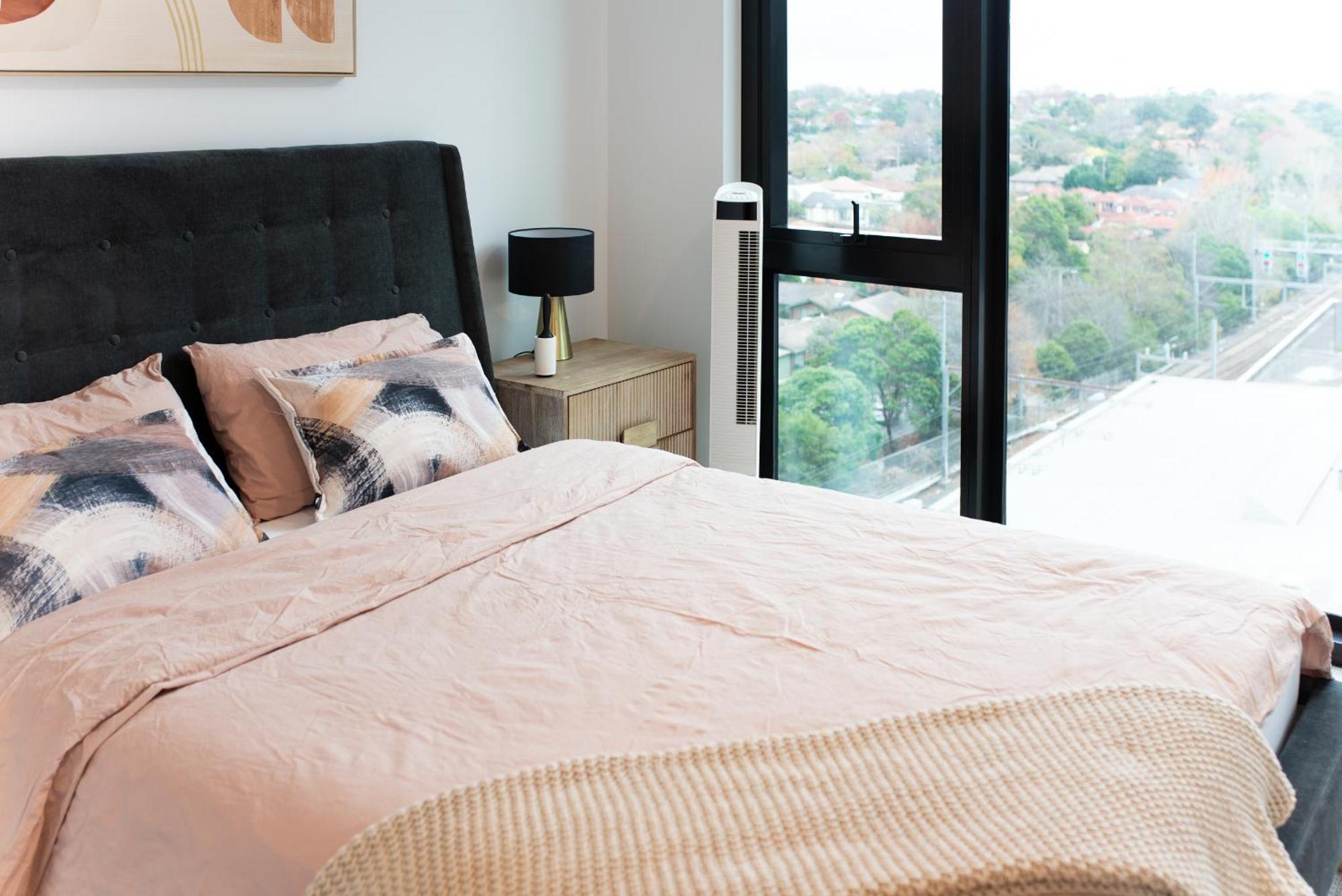 Apartment Next To Public Station, Boxhill Central, 2 Bedrooms, Free Parking And Wifi Box Hill Exterior photo
